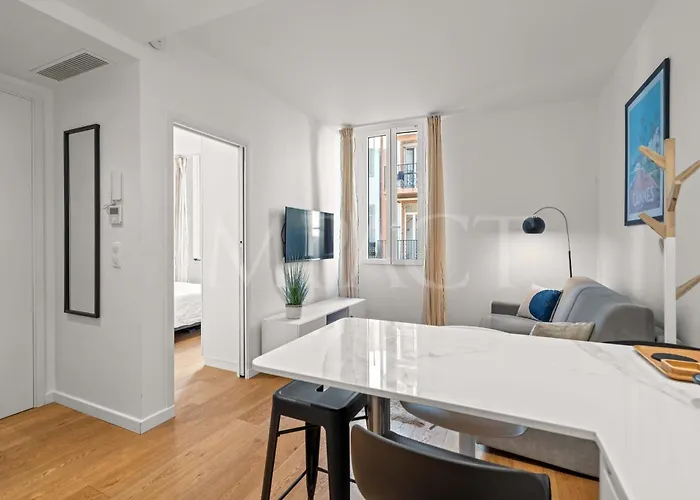 Ref 2023- Croisette - To Rent *