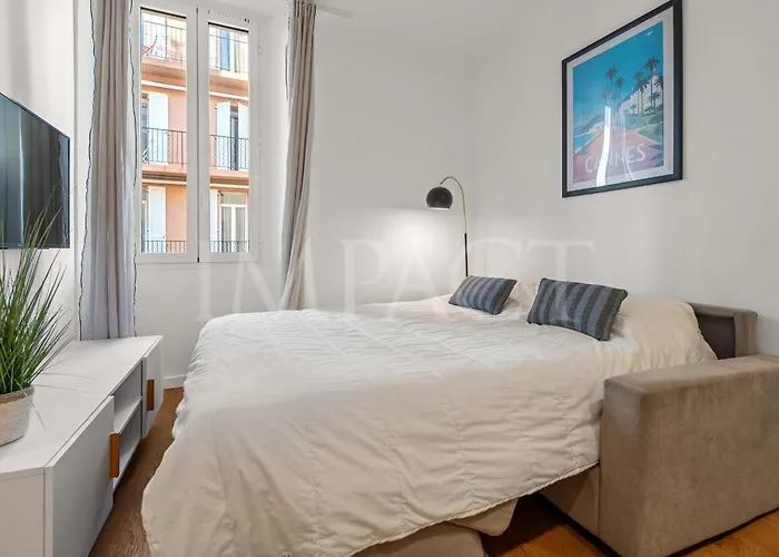 Ref 2023- Croisette - To Rent Cannes